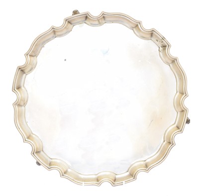 Lot 100 - A George V silver salver