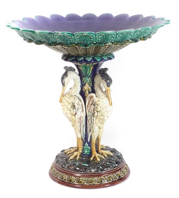 Lot 214 - Majolica comport