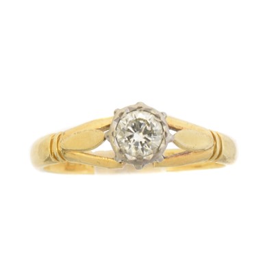 Lot 55 - A diamond single stone ring