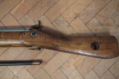 Lot 58 - 1 1/4 inch percussion punt gun
