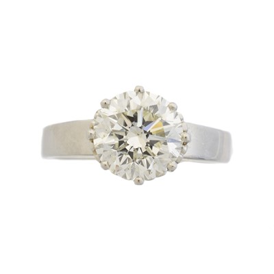 Lot 99 - A platinum diamond single stone ring