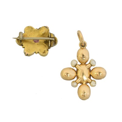 Lot 14 - A foil back garnet and pearl cross pendant