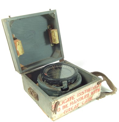 Lot 184 - RAF boxed Type P8 M compass