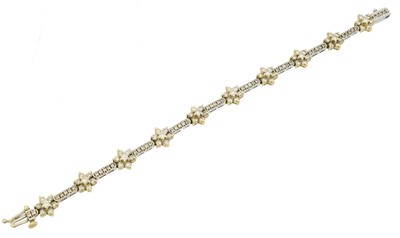 Lot 31 - A diamond bracelet