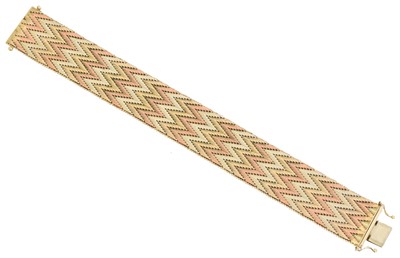 Lot 28 - A 1970s 9ct gold bracelet