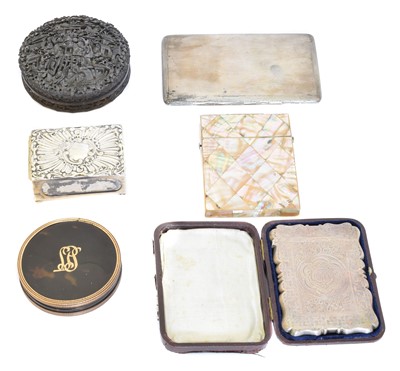 Lot 83 - A selection of silver