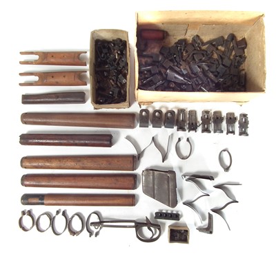 Lot 605 - Collection of Lee Enfield rifle parts
