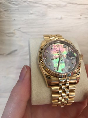 Lot 189 - An 18ct gold Rolex Oyster Perpetual Datejust wristwatch