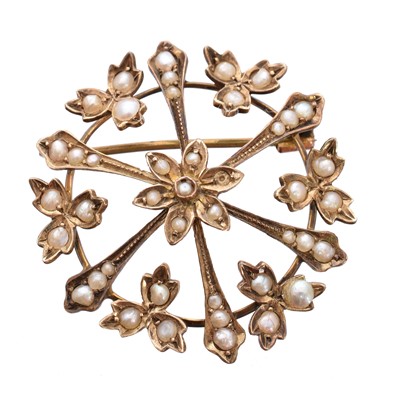 Lot 2 - An early 20th century split pearl brooch