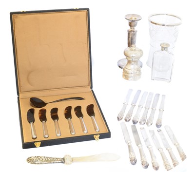 Lot 196 - A selection of silver and white metal items