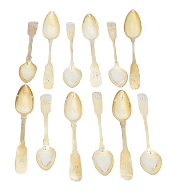 Lot 163 - Twelve George IV silver teaspoons