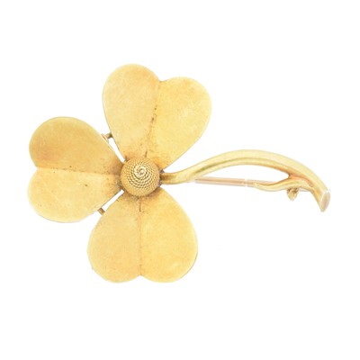 Lot 2 - An early 20th century shamrock brooch