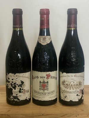 Lot 54 - 3 Bottles mixed Lot Fine 2001 Chateauneuf du Pape