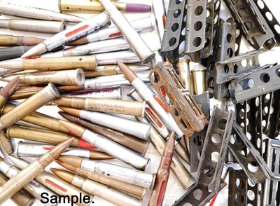 Lot 539 - .303 dummy training rounds and rifle clips