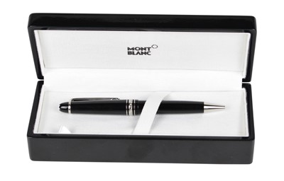 Lot 70 - A Montblanc Meisterstuck Pix ballpoint pen with case and service guide.