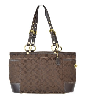Lot 27 - A Coach handbag