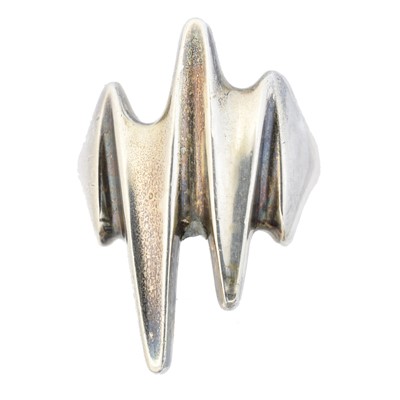 Lot 103 - A Georg Jensen ring, no. 125