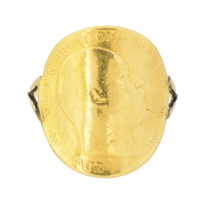Lot 52 - A half sovereign ring