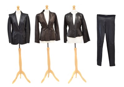 Lot 72 - A selection of clothing by Maxmara
