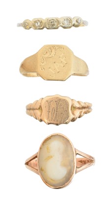 Lot 68 - Four dress rings