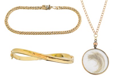 Lot 17 - A selection of jewellery