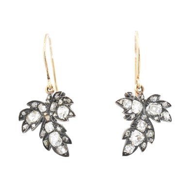 Lot 47 - A pair of diamond earrings