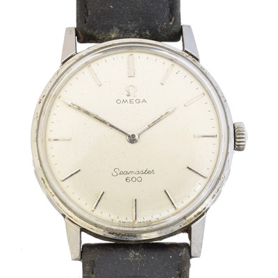 Lot 178 - A stainless steel Omega Seamaster 600 watch