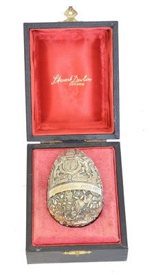 Lot 76 - A silver gilt and enamel 'Silver Jubilee' surprise egg by Stuart Devlin