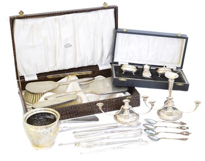 Lot 120 - A selection of silver