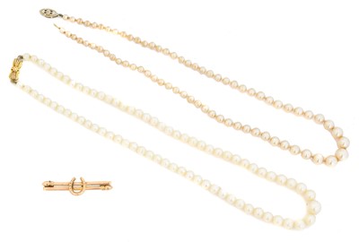 Lot 32 - A selection of jewellery
