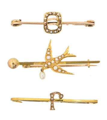 Lot 7 - Three early 20th century split pearl brooches