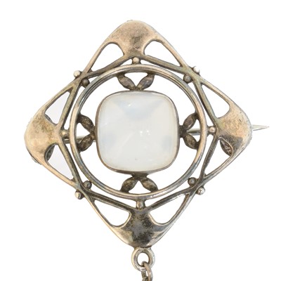 Lot 2 - A Jugendstil silver paste brooch