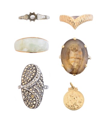 Lot 72 - A selection of jewellery