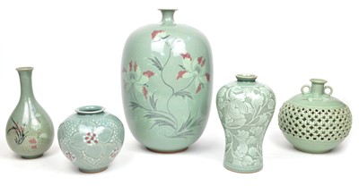 Lot 86 - 5 pieces of modern Korean Celadon