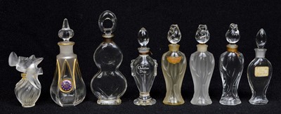 Lot 155 - 8 perfume bottles