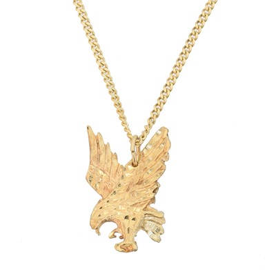 Lot 28 - An eagle pendant