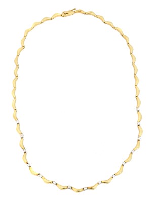 Lot 78 - A diamond necklace