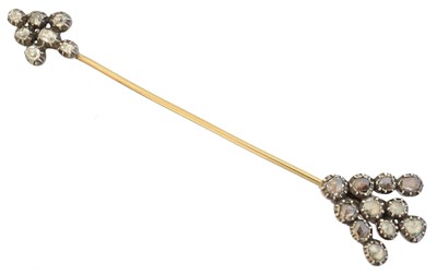 Lot 3 - A diamond jabot pin