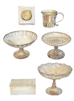 Lot 137 - A selection of silver
