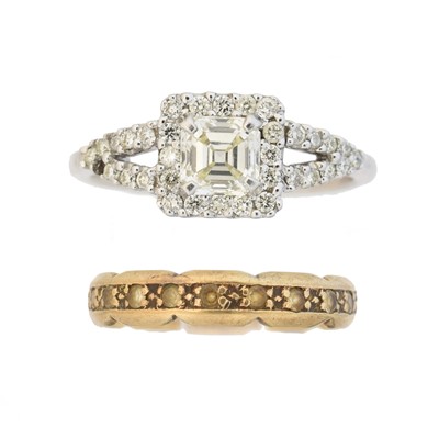 Lot 51 - Two dress rings