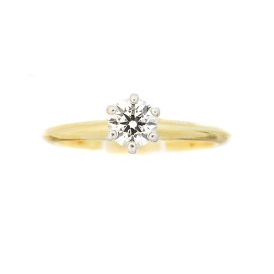 Lot 78 - A Tiffany & Co. 18ct gold diamond single stone ring