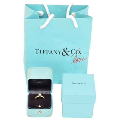 Lot 78 - A Tiffany & Co. 18ct gold diamond single stone ring