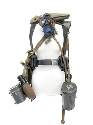 Lot 380 - Set of German WWII field equipment