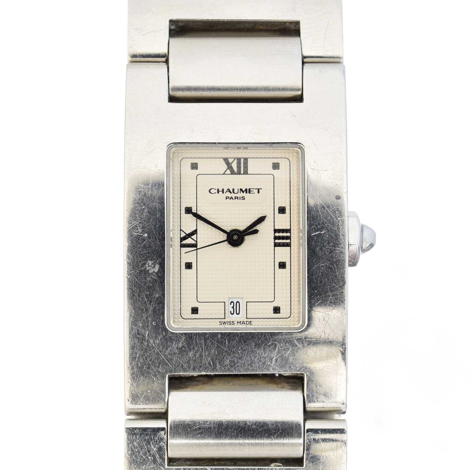 Lot 43 - A stainless steel Chaumet Etanche 30m watch