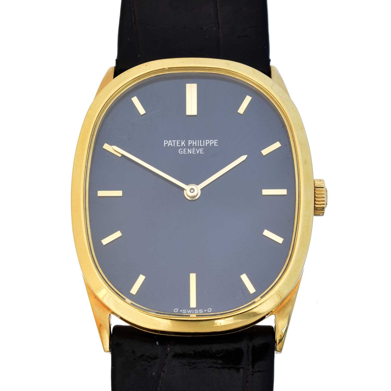 Lot 135 - An 18ct gold Patek Philippe Golden Ellipse wristwatch