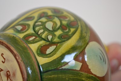 Lot 120 - Della Robbia vase