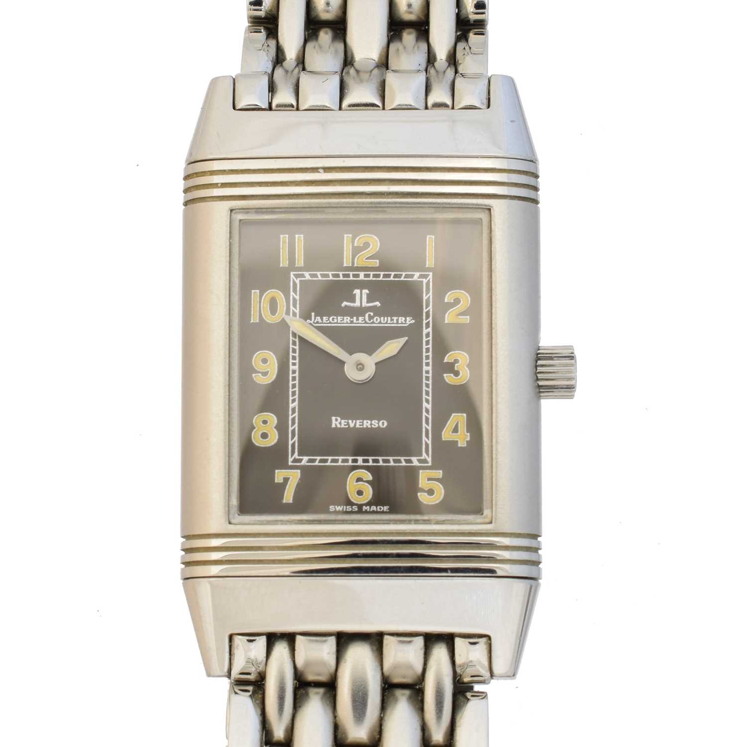 Lot 117 - A ladies Jaeger-LeCoultre Reverso wristwatch