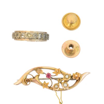 Lot 63 - A selection of jewellery
