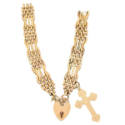 Lot 11 - A gate link bracelet