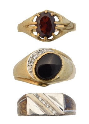 Lot 61 - Three 9ct gold signet rings